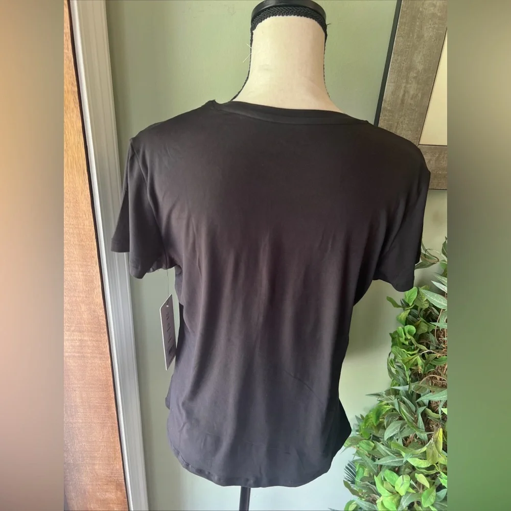 Express Black Tee - Picture 4 of 7